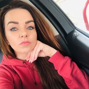 Meet your Posher, Christina